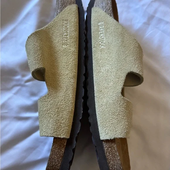 Birkenstock Kids Sandals in Tan Suede - Picture 3 of 8